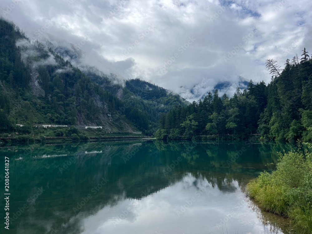 Fototapeta premium Arrow Bamboo Lake, Jiuzhaigou Valley Scenic and Historic Interest Area, Sichuan, China