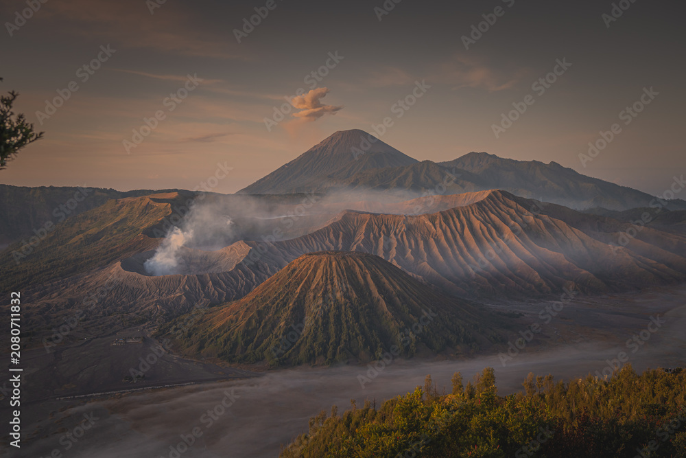 Naklejka premium Amazing landscape of the Bromo Tengger Semeru National Park, Indonesia