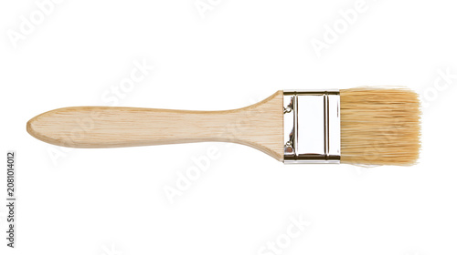 фотографія Flat wooden paintbrush with metal ferrule and natural bristles, isolated on tran
