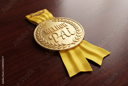 Medalha de Ouro de Melhor Pai com Fita Amarela sobre Superfície de Madeira Escura