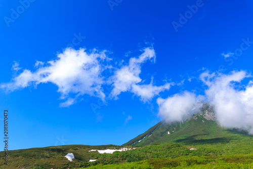 Bild auf Leinwand 羅臼岳と青空