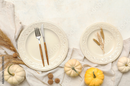 Beautiful table setting wit...