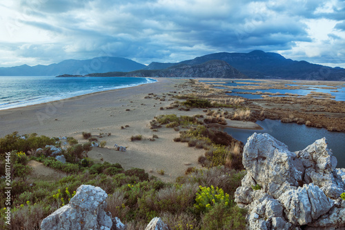 Foto View of Dalyan River Delta and lagoon by Iztuzu Beach known as Turtle beach, Turkey