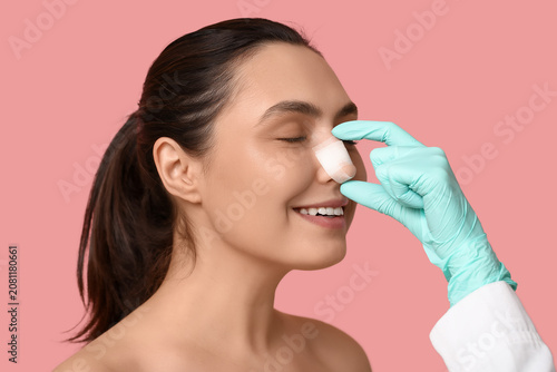 Plastic surgeons hand and y...