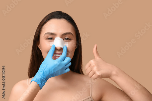Plastic surgeons hand and y...