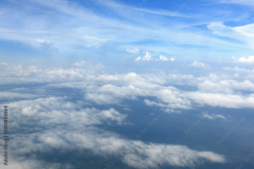 Naklejka premium blue sky with clouds