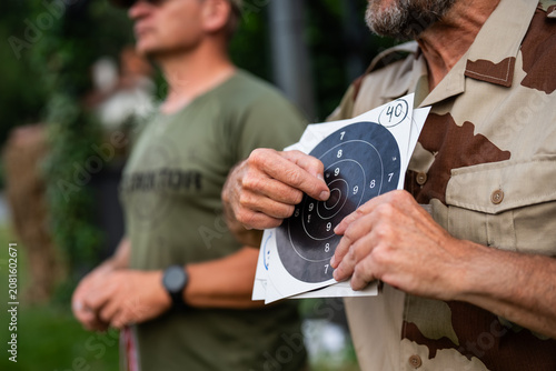 Foto Outdoor event - air rifle target shooting - hit the board