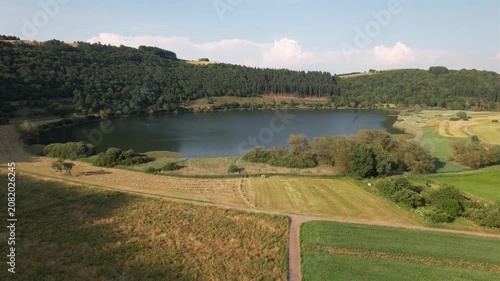 Meerfelder Maar bei Manderscheid  im Nationalpark Eifel - Rheinland-Pfalz