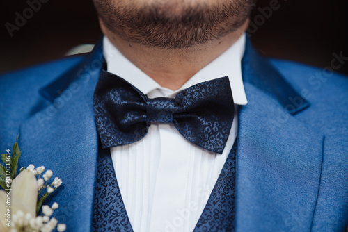 Foto man in a blue wedding suit