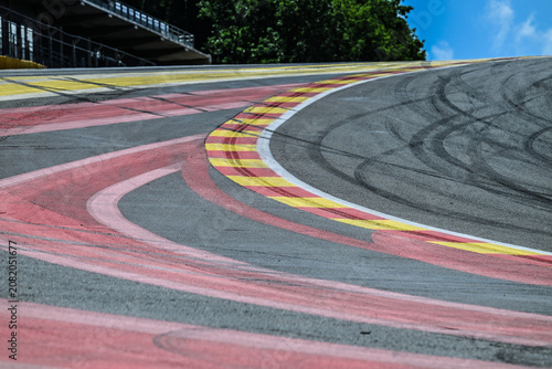 Belgique Wallonie circuit Spa Francorchamps piste raidillon