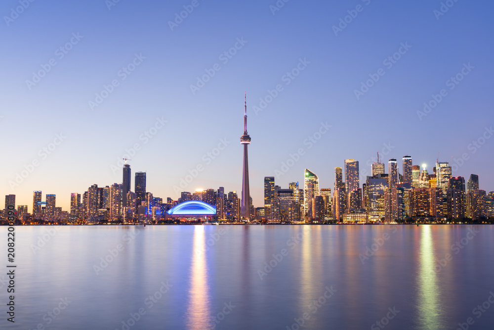 Obraz premium Toronto, Canada Skyline at Dusk