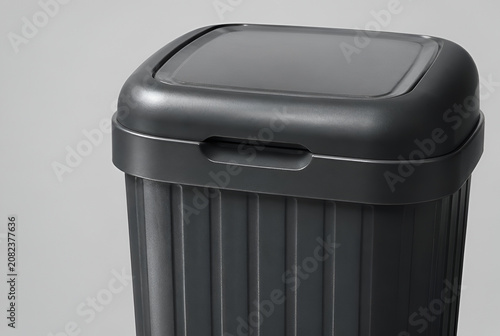 Minimalist Modern Black Plastic Waste Bin Container with Lid for Household Kitchen or Office Garbage Disposal Management