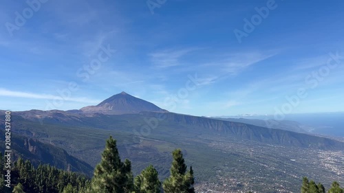 Blick auf den Teide auf Teneriffa von Santa Ursula aus