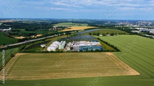 Foto Wide Aerial Renewable Energy Park Solar Farm Biogas Plant