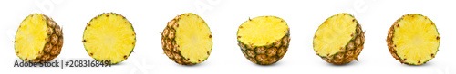 Foto Pineapple halves collection isolated