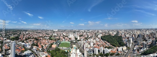 Canvastavla Vista aérea panorâmica de Campinas SP com bairros, prédios, avenidas e grande co