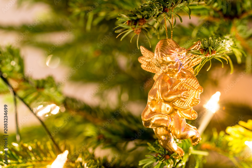 Obraz premium Engel am Weihnachtsbaum 