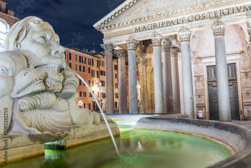 il Pantheon a Roma. Fondato nel 27 a.C. da Marco Vispanio Agrippa, genero di Augusto
