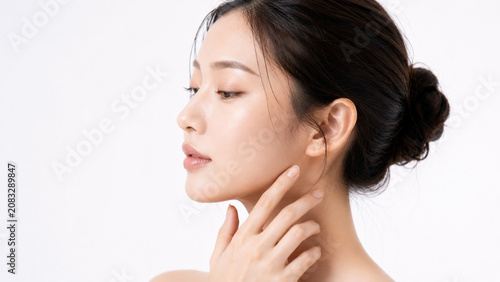 Side profile of elegant young woman in a beauty portrait