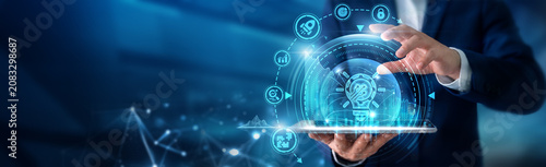 Foto Technology consultant using tab analysing Innovation Technology and digital transformation initiatives, emerging solutions, process optimization and business advancement
