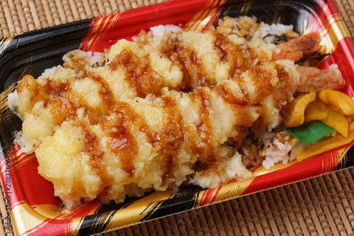 Cuadro en lienzo 海老重弁当