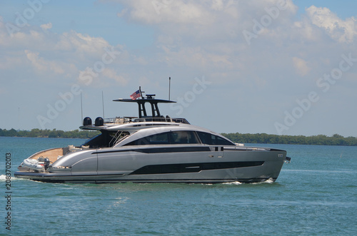 Tableau sur toile High-end Crossover Cabin Cruiser