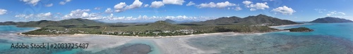 Fotografie Spectacular aerial panorama of Dingo Beach Queensland Australia