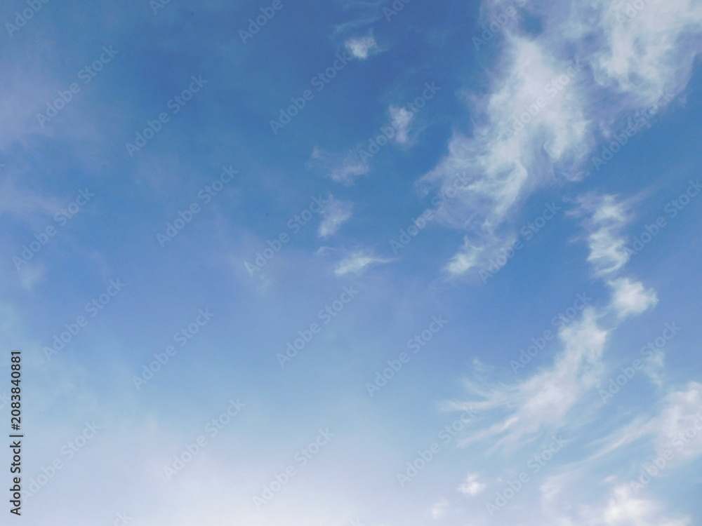 Obraz premium white clouds and blue sky