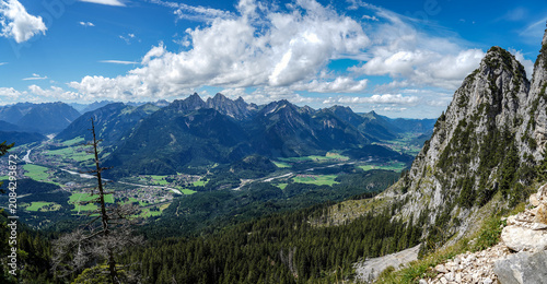 h.m_WH_230901_05