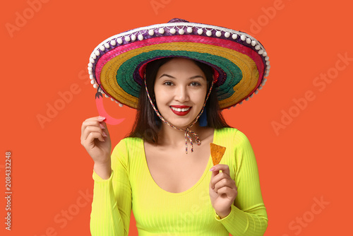 Portrait of young woman wit...