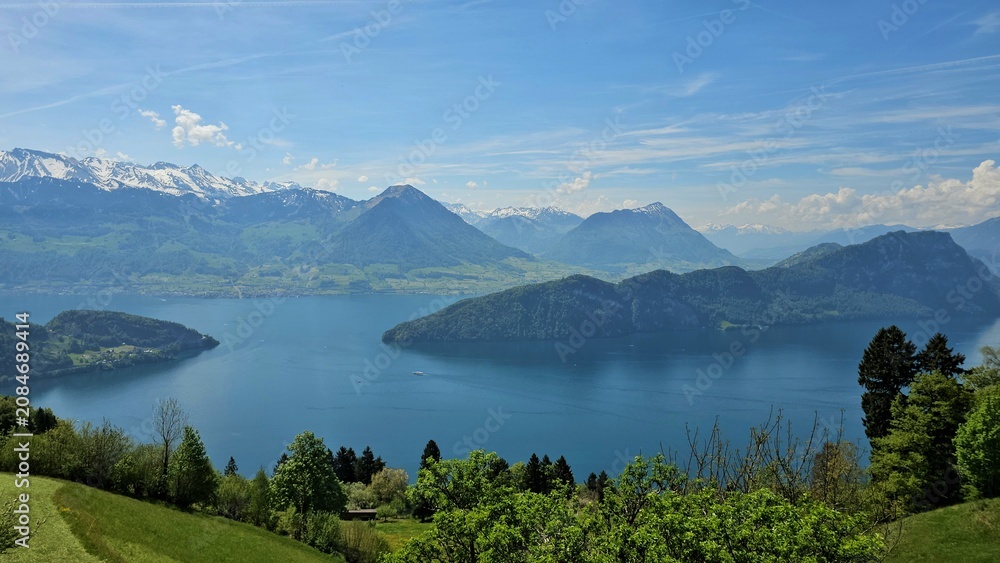Naklejka premium lake and mountains in vitznau, swiss