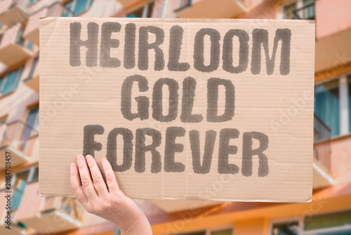 Obraz na płótnie "Heirloom gold forever" Old pieces carry eternal sentimental value
