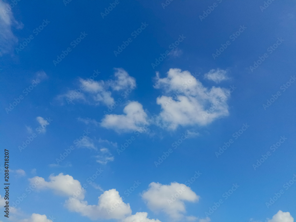 Obraz premium blue sky with clouds