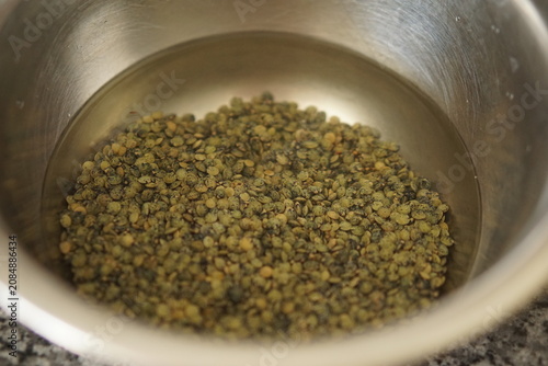 Foto lentils, grains, healthy food, organic food, home cooked, cooking, soaking lenti