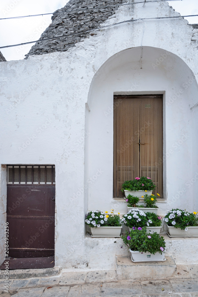 Fototapeta premium The Old town of Alberobello, Italy