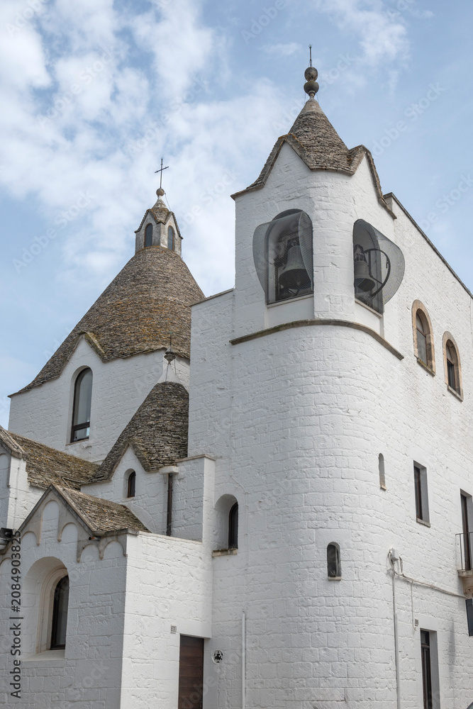 Fototapeta premium The Old town of Alberobello, Italy