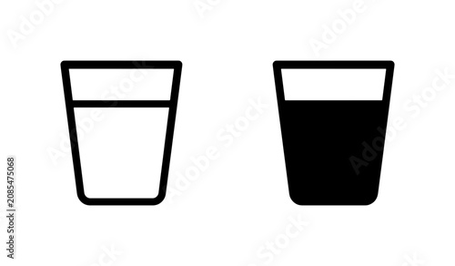 Fotografie Two Glasses, One Empty, One Full: Simple Vector Icons Representing Choice, Contr