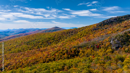 Принти на полотні Aerial View Of The Changing Of The Leaves In The North Carolina Mountains