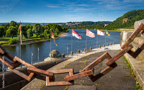 Bild auf Leinwand Blick auf den Rhein und die Mosel vom Kaiser-Wilhelm-Denkmal am Deutschen Eck in