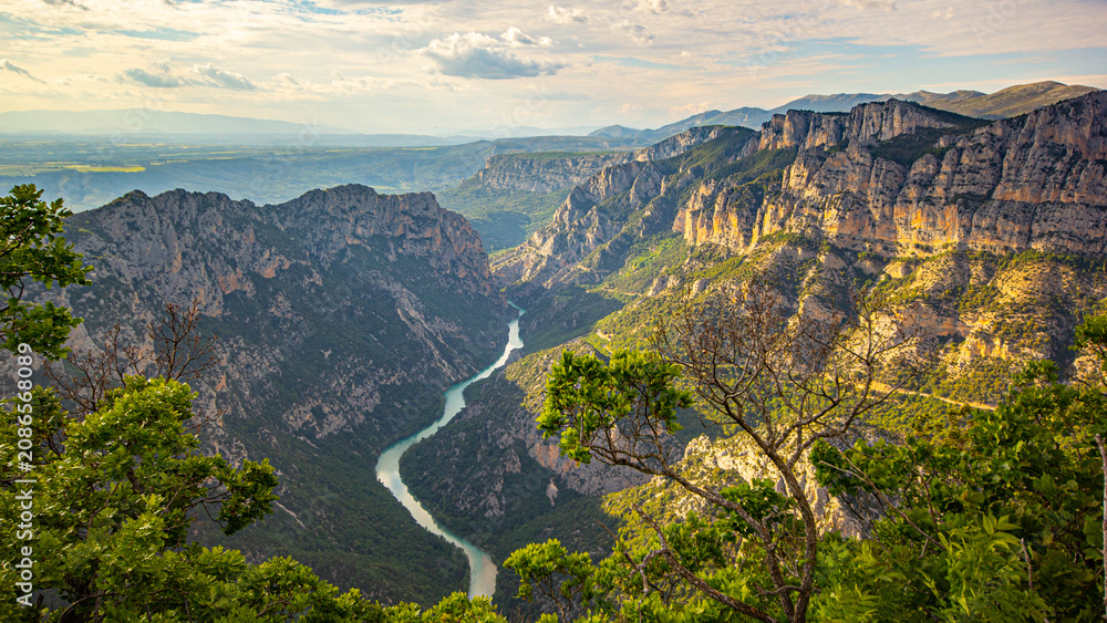 Fototapeta premium Panoramic view of Verdon Gorge and turquoise river in Provence, France