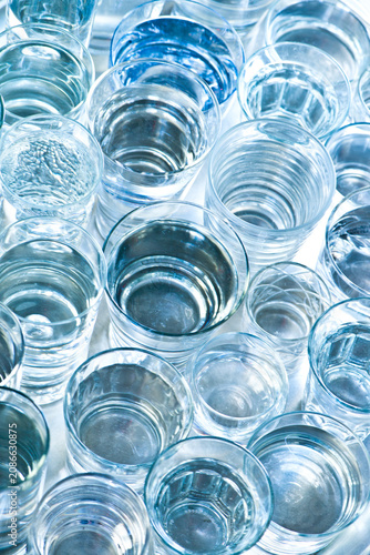 Fotografía Glassware collection with crystal clear drinking water