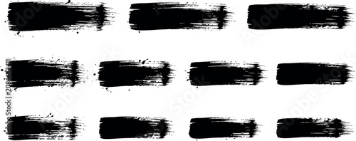 Φωτογραφία Black brush stroke streaks and smudges for graphic design