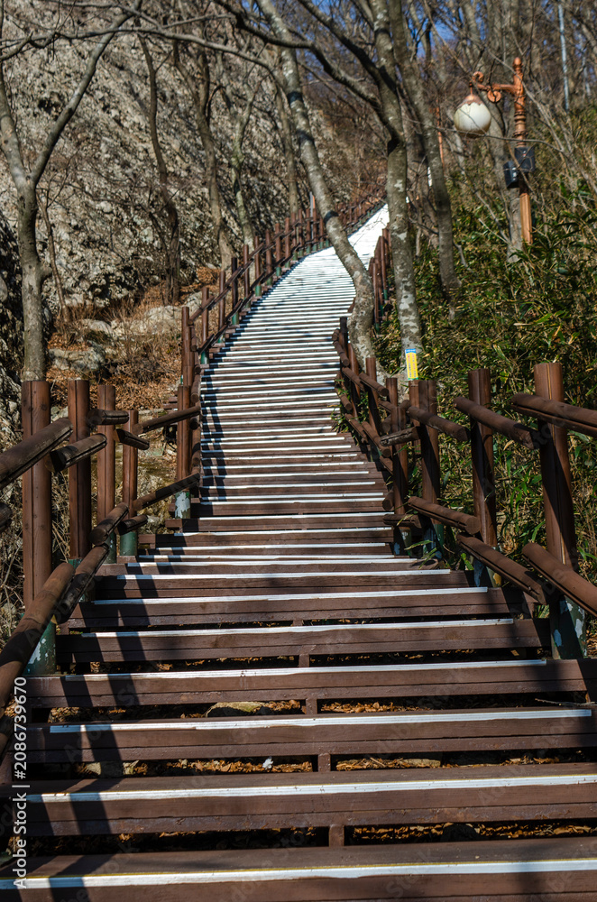 Fototapeta premium 전라북도 진안 마이산 등산로 계단, stairs on the hiking trail of Maisan Mountain in Jinan, Jeollabuk-do