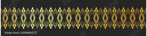Valokuva Aztec pattern, gold decorative trim, gold-colored frame accents.