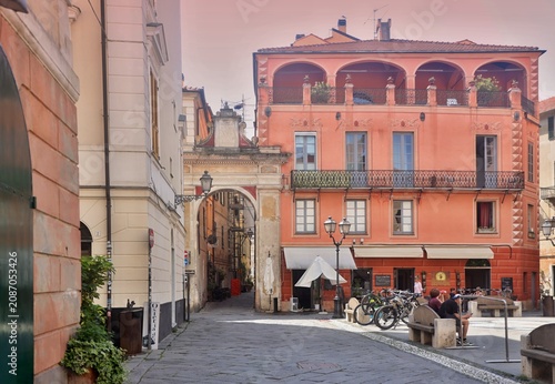 Quadro em tela Piazza Garibaldi Finalborgo