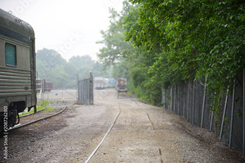Foto Railyard surrounded by trees