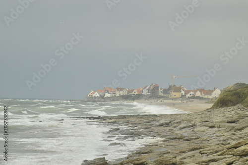Canvas Print Déferlantes et écumes près du village des pêcheurs d'Audresselle en Côte d'Opale