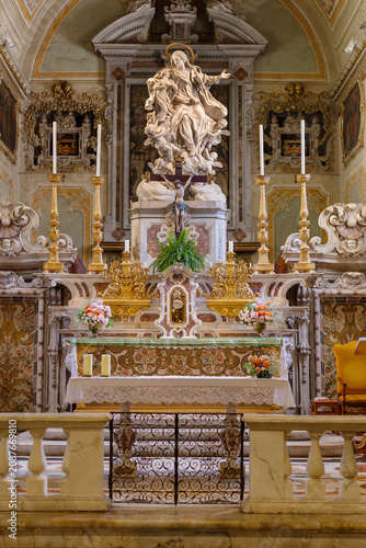 Fotografie Art and decorations and architecture inside the catholic church of Saint Anne, G