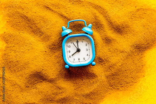 Obraz na plátně Waste of time concept