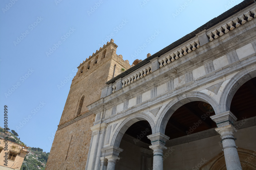 Fototapeta premium Cloître du monastère bénédictin de Monreale - Sicile - Italie